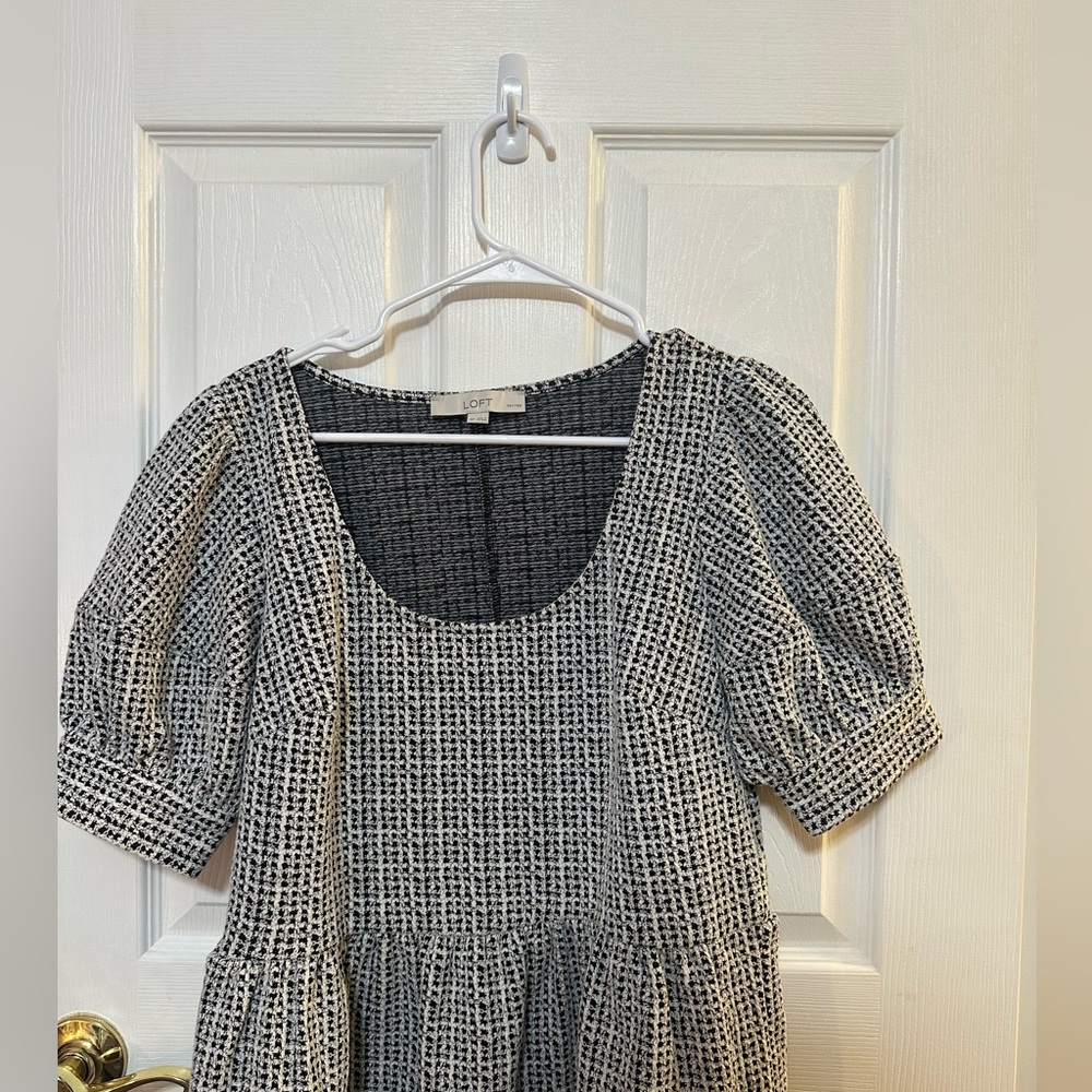 Loft Medium Petite White & Black Textured Puff-Sleeve Dress - Picture 2 of 5